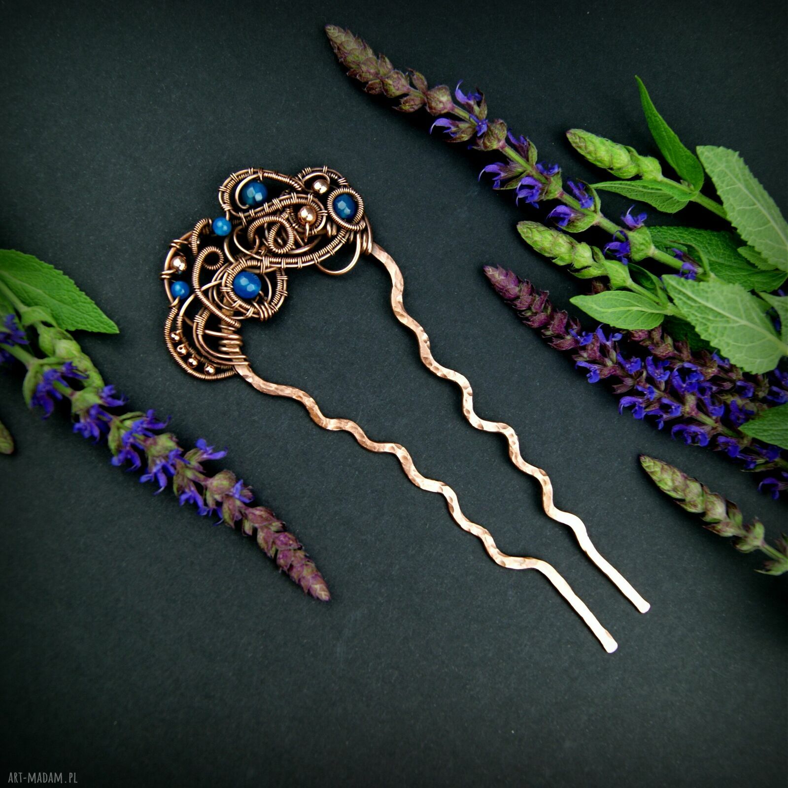 Miedziana ozdobna szpilka do włosów z agatem - wire wrapping