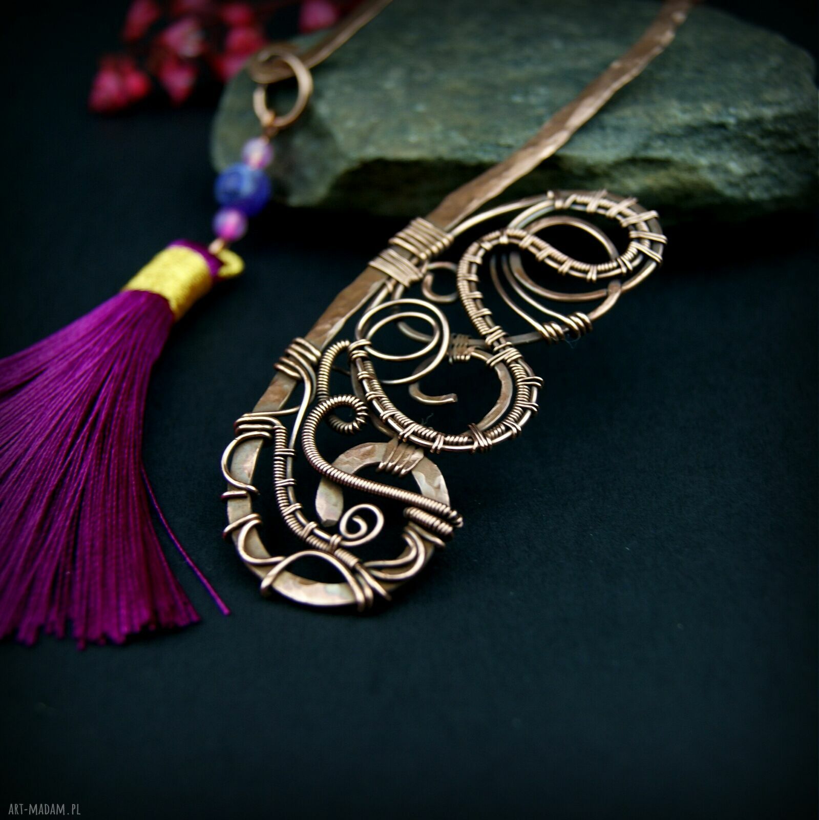 Miedziana zakładka do książki wire wrapping z agatem i chwostem