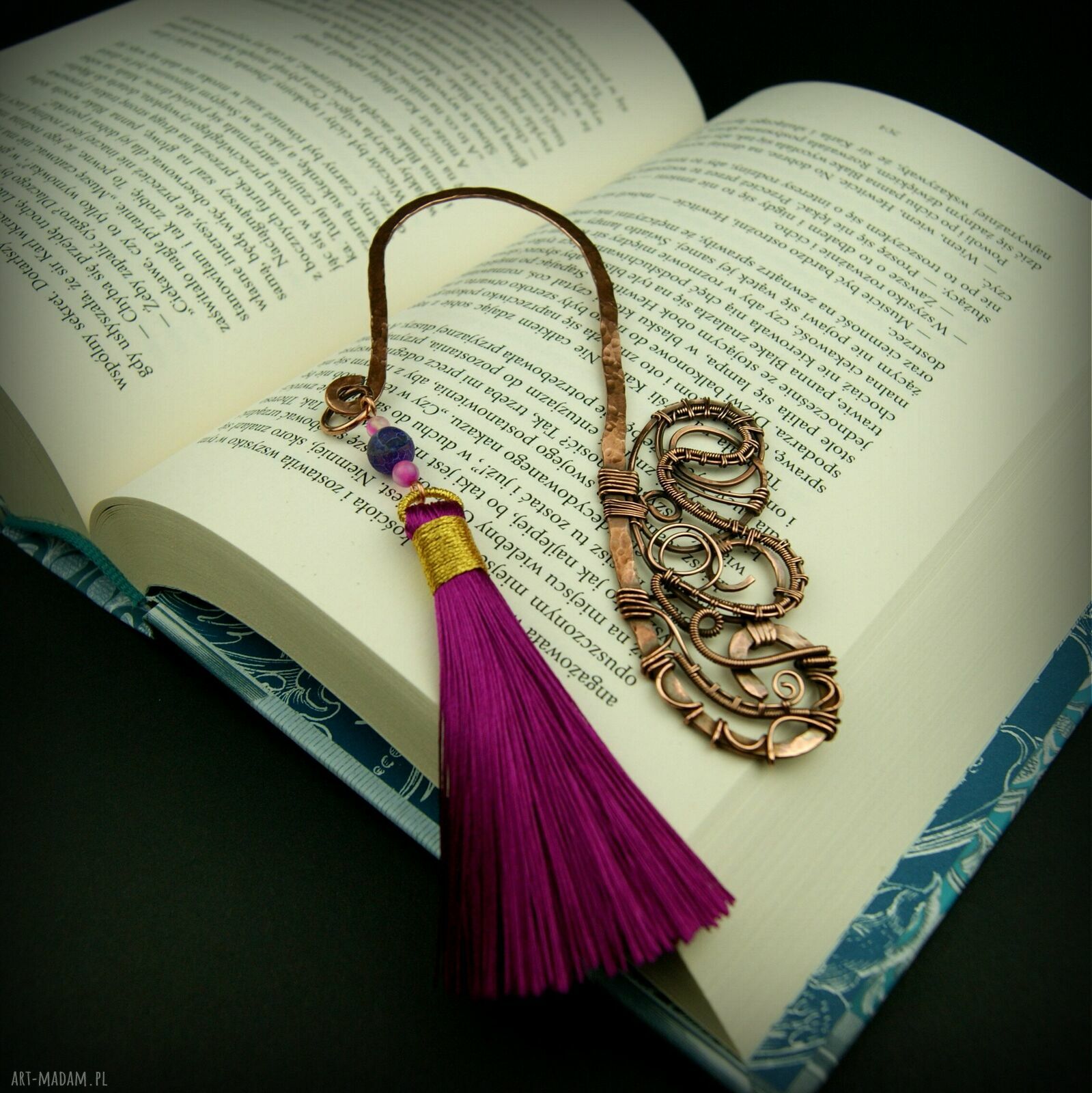 Miedziana zakładka do książki wire wrapping z agatem i chwostem