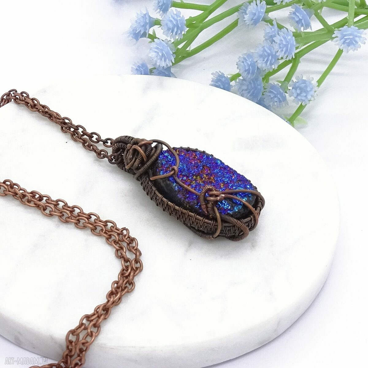 Miedziany naszyjnik z galwanizowanym agatem - kobalt i fiolet (wire-wrapping)