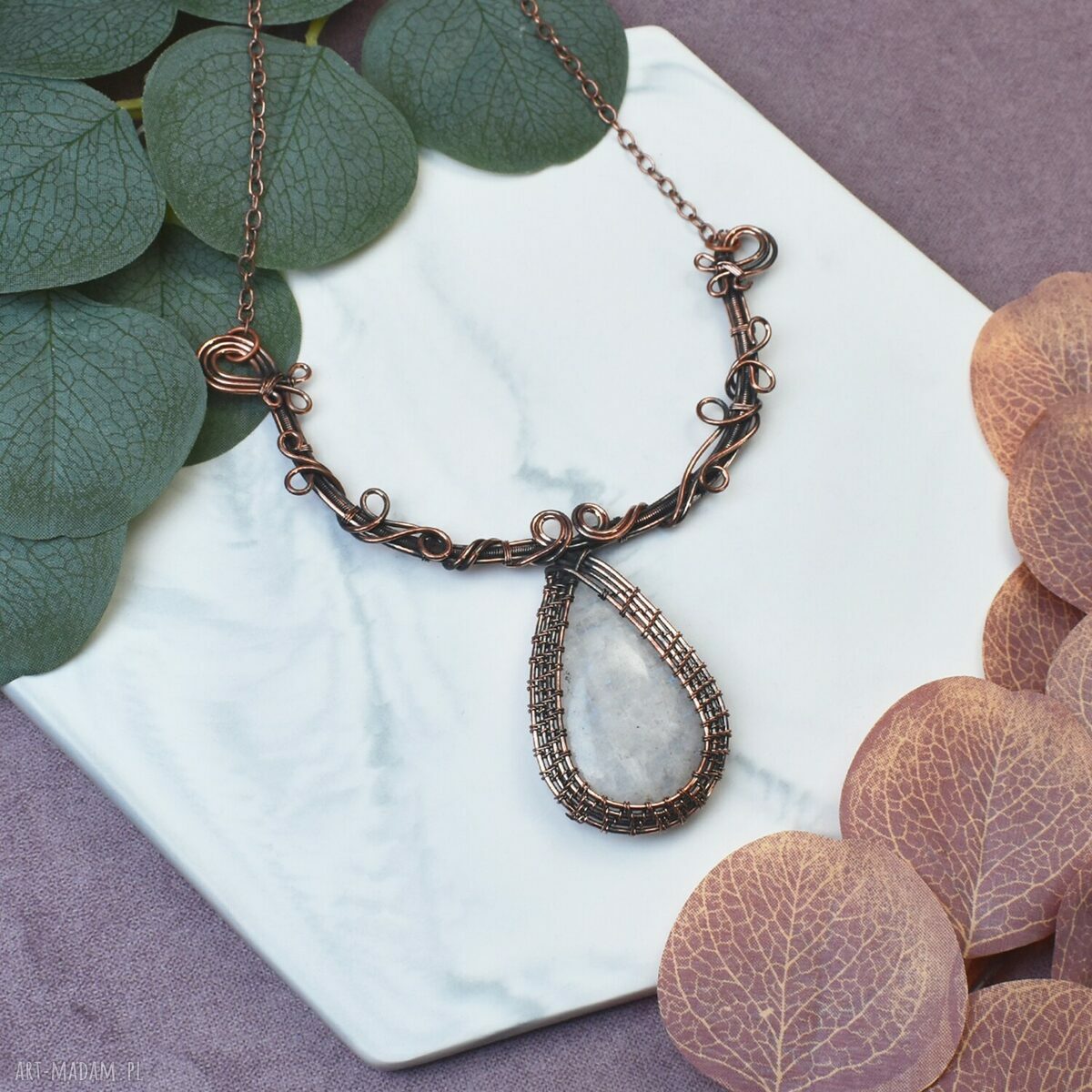 Miedziany naszyjnik wire wrapping z kamieniem księżycowym - boho amulet