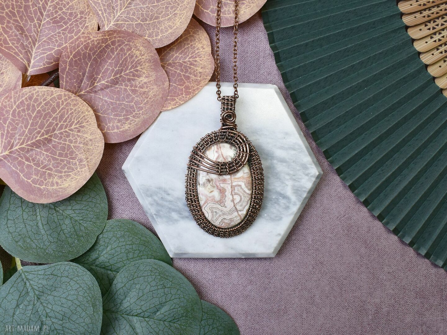 Miedziany wisiorek wire wrapping z agatem Crazy Lace ręcznie robiony