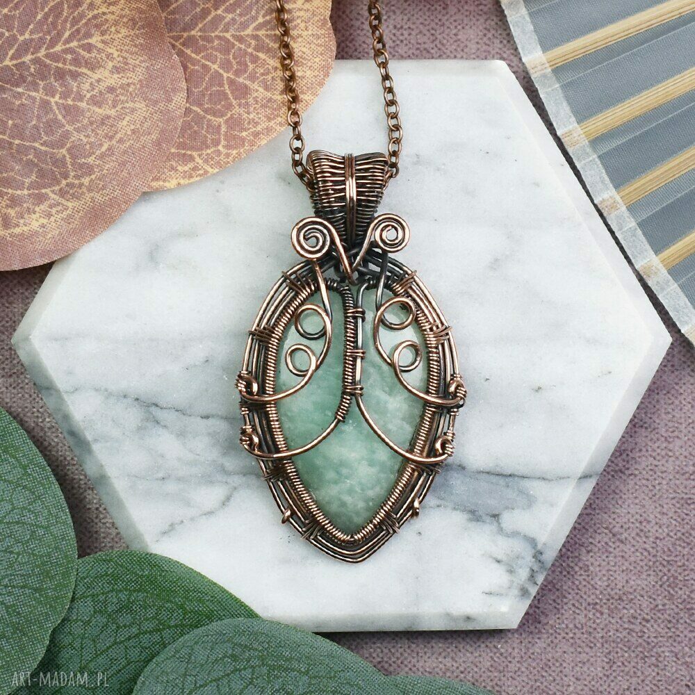 Miedziany wisiorek wire wrapping z amazonitem - ręcznie robiona biżuteria