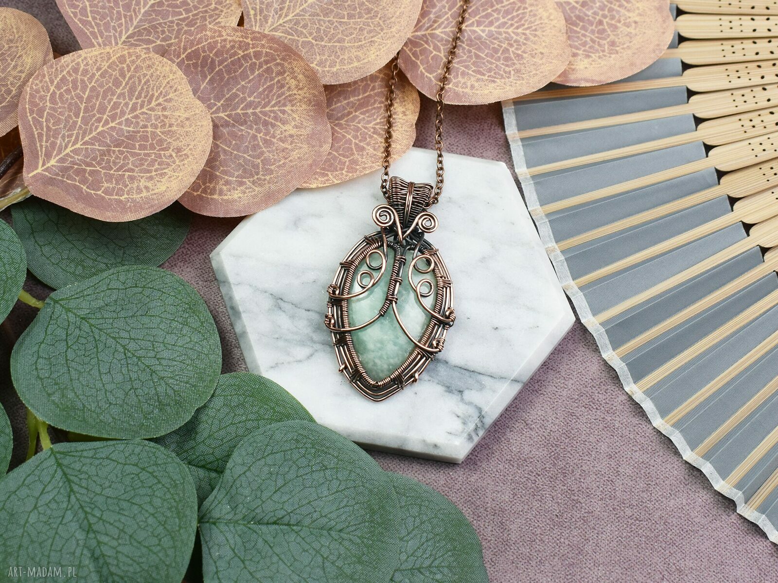 Miedziany wisiorek wire wrapping z amazonitem ręcznie robiona biżuteria