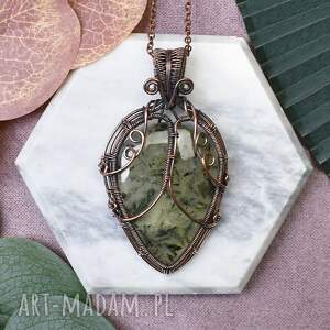 miedziany wisiorek wire wrapping z prehnitem #448