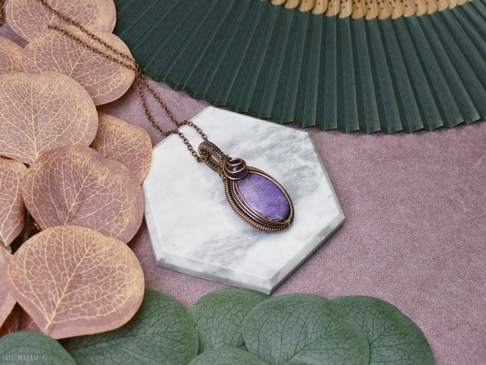 Miedziany wisiorek z purpuritem wire wrapping ręcznie robiony