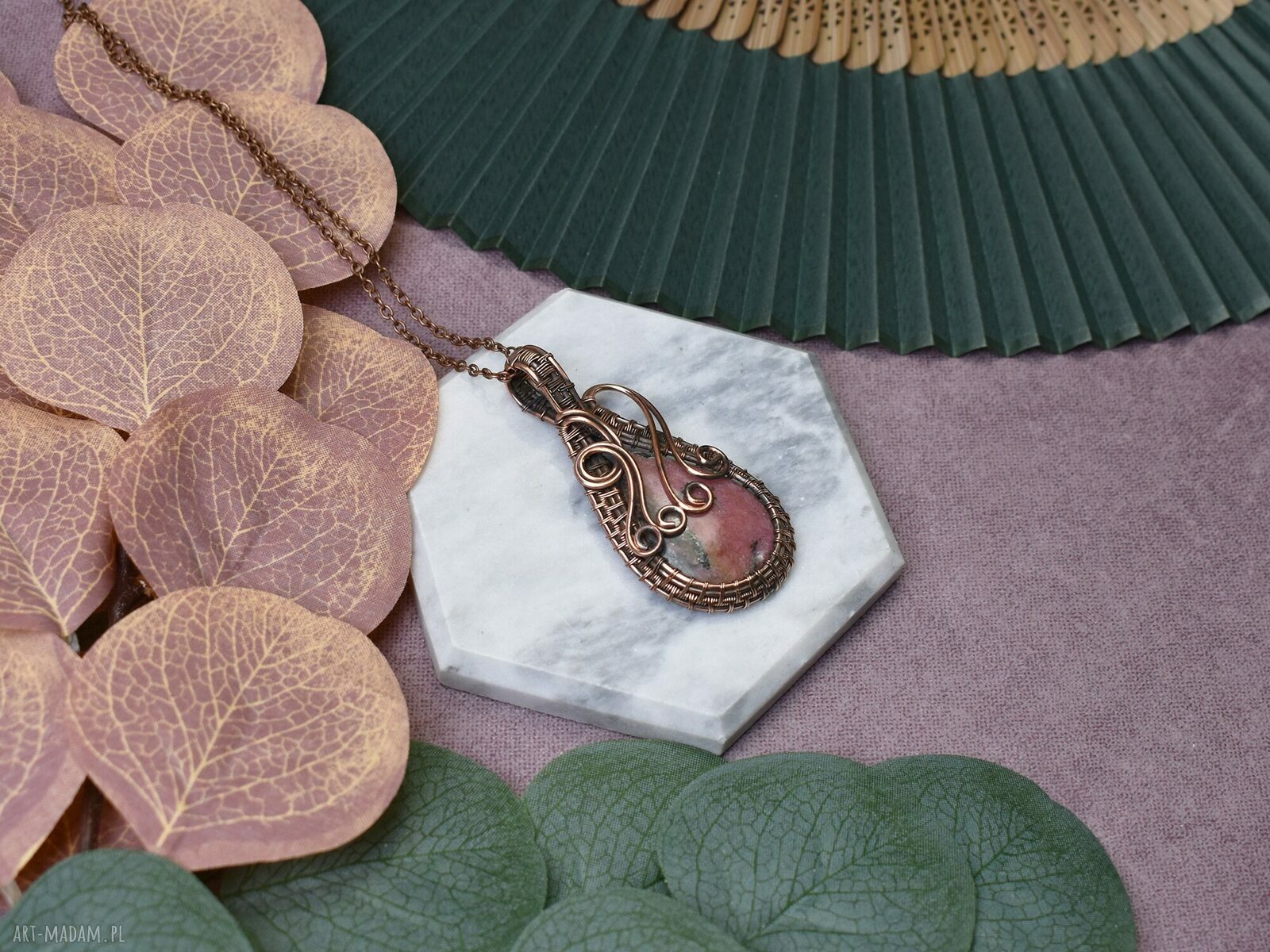 Miedziany wisiorek Wire Wrapping ręcznie robiona biżuteria z miedzi