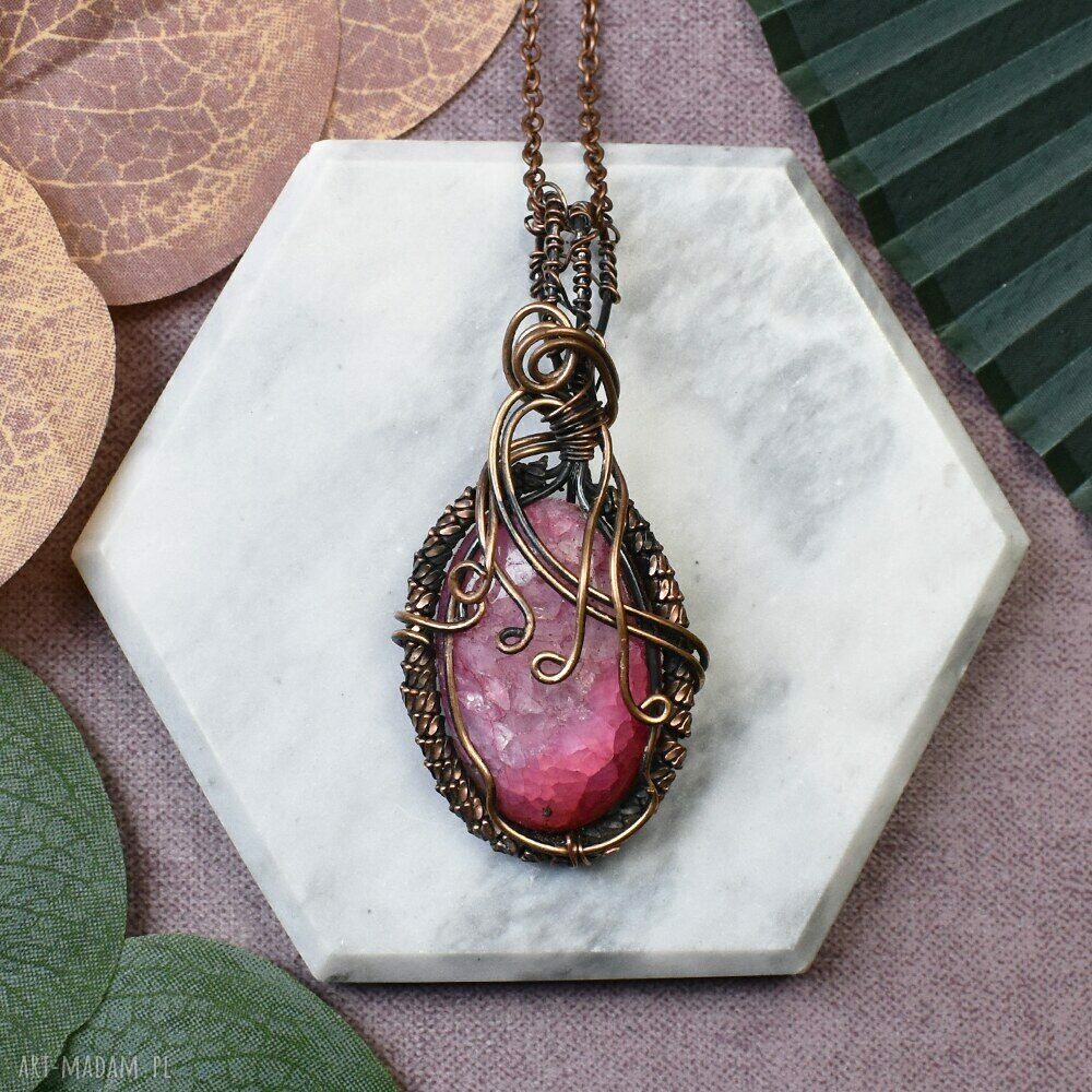 Miedziany wisiorek wire wrapping z różowym agatem #225 - boho na prezent