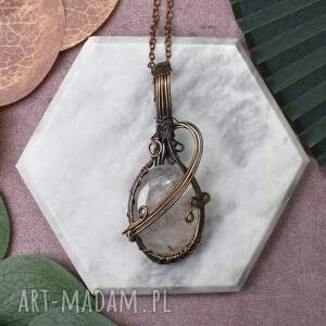 miedziany wisiorek wire wrapping z różowym kwarcem #240