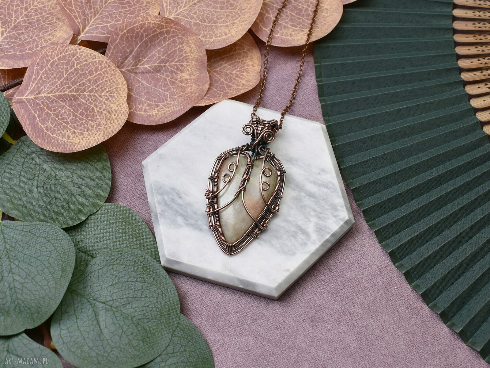 Miedziany wisiorek Wire Wrapping z serafinitem aqua boho zachwyt
