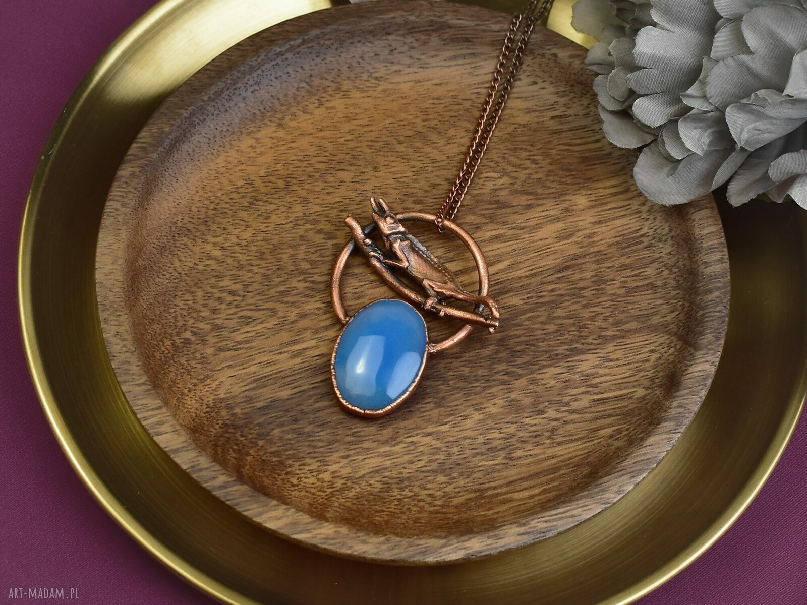 Miedziany wisiorek z chalcedonem i kameleonem niebieski | unikatowy handmade