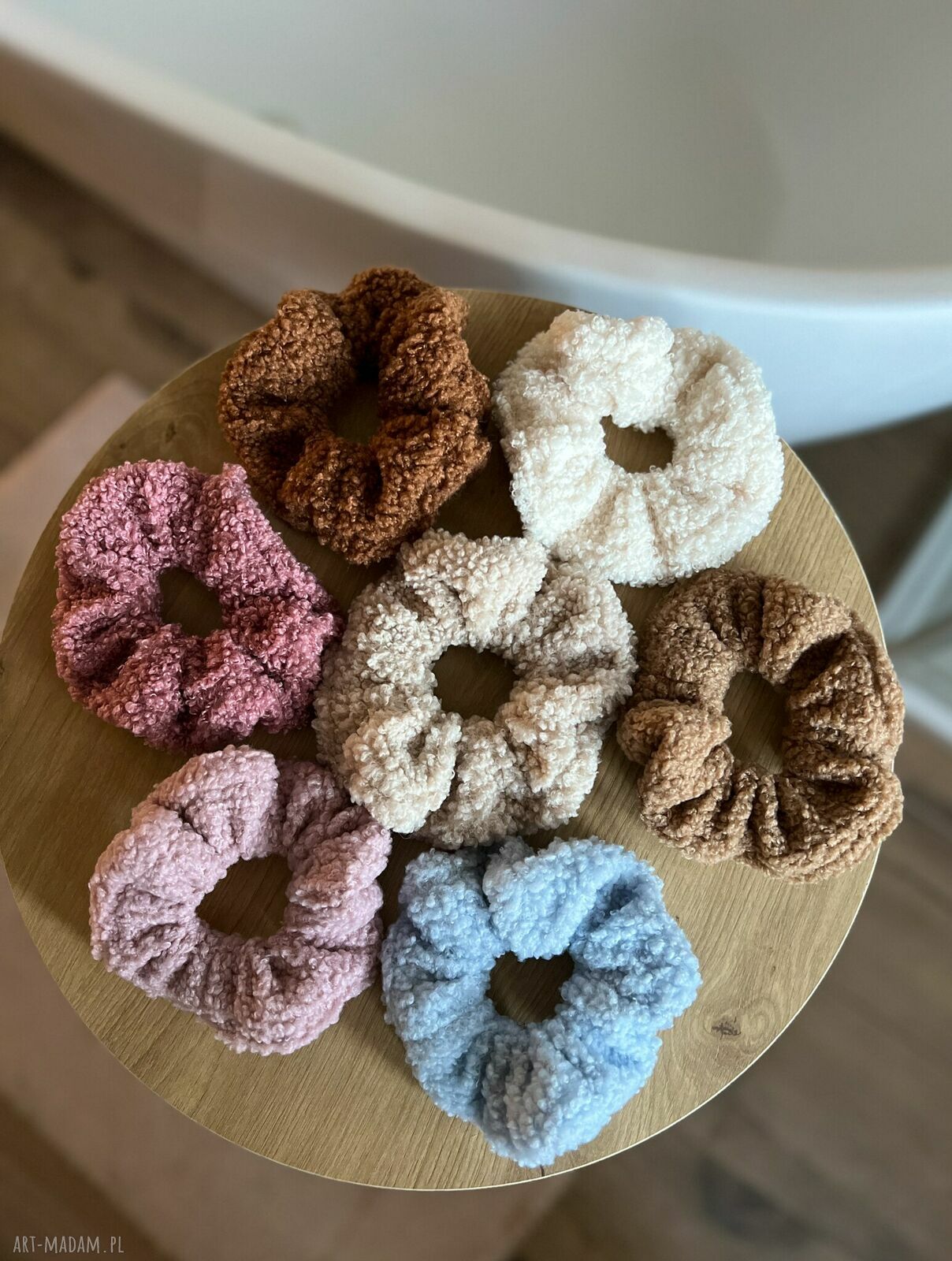 Miękka, puszysta gumka do włosów scrunchie różowa