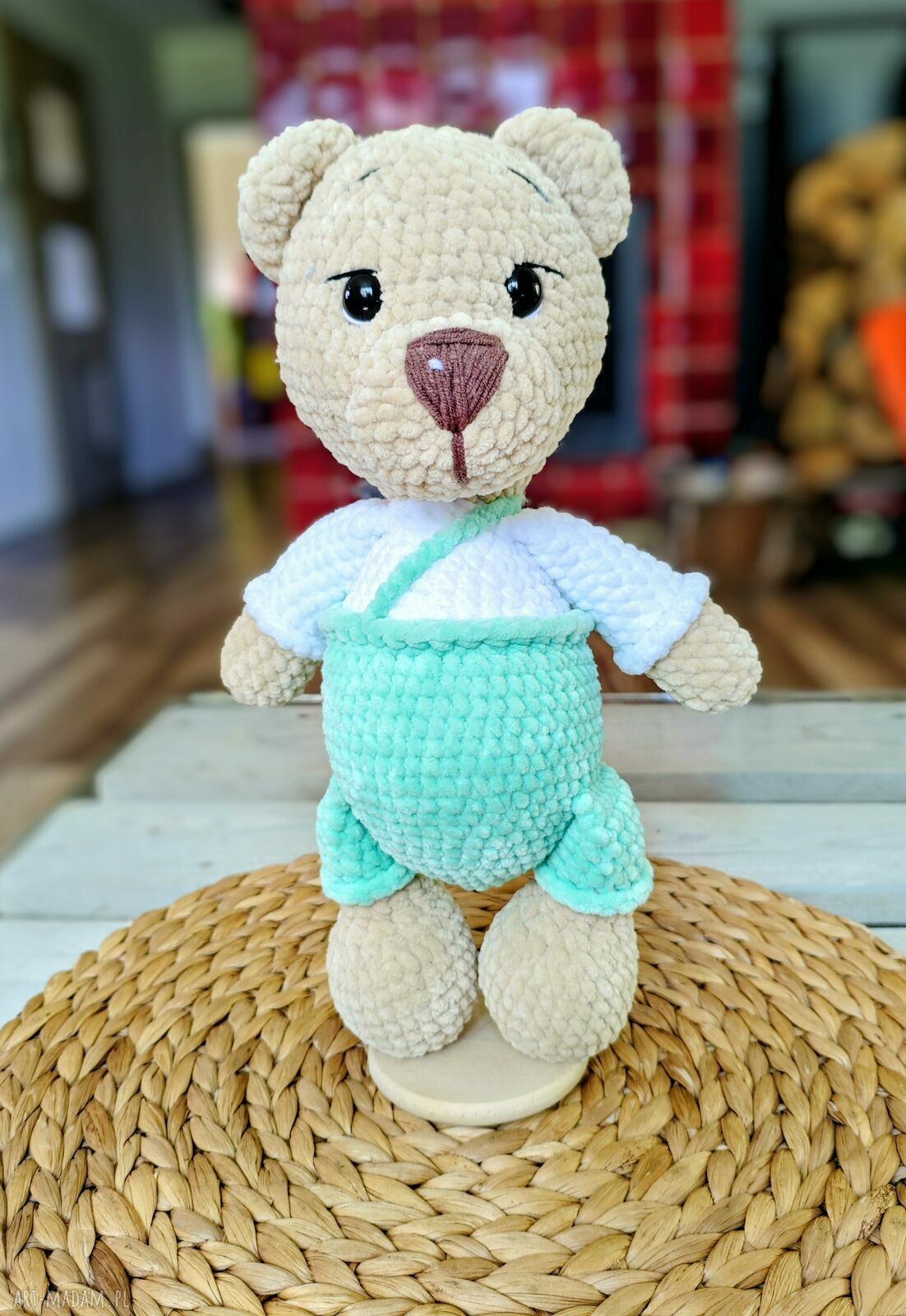 Miękki miś szydełkowy - przytulanka handmade na prezent