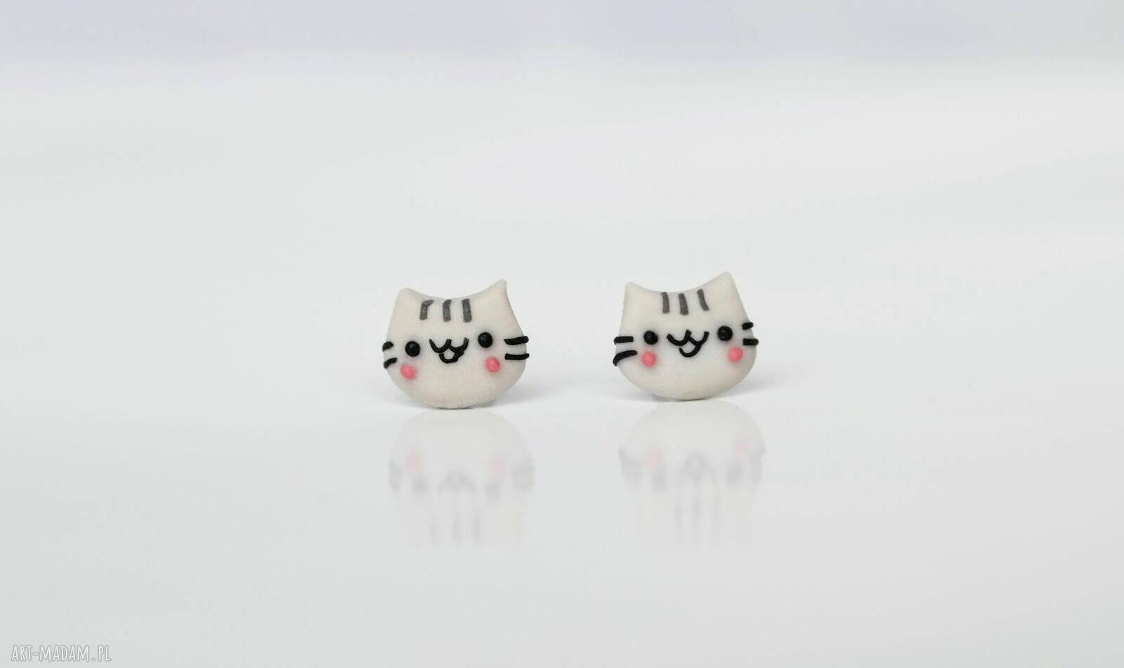 Mikro kolczyki Pusheen - malutkie kotki, prezent dla kociary