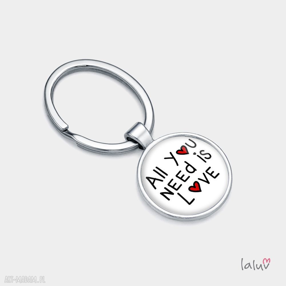 Brelok do kluczy „All you need is love” - ręcznie robiony, romantyczny prezent