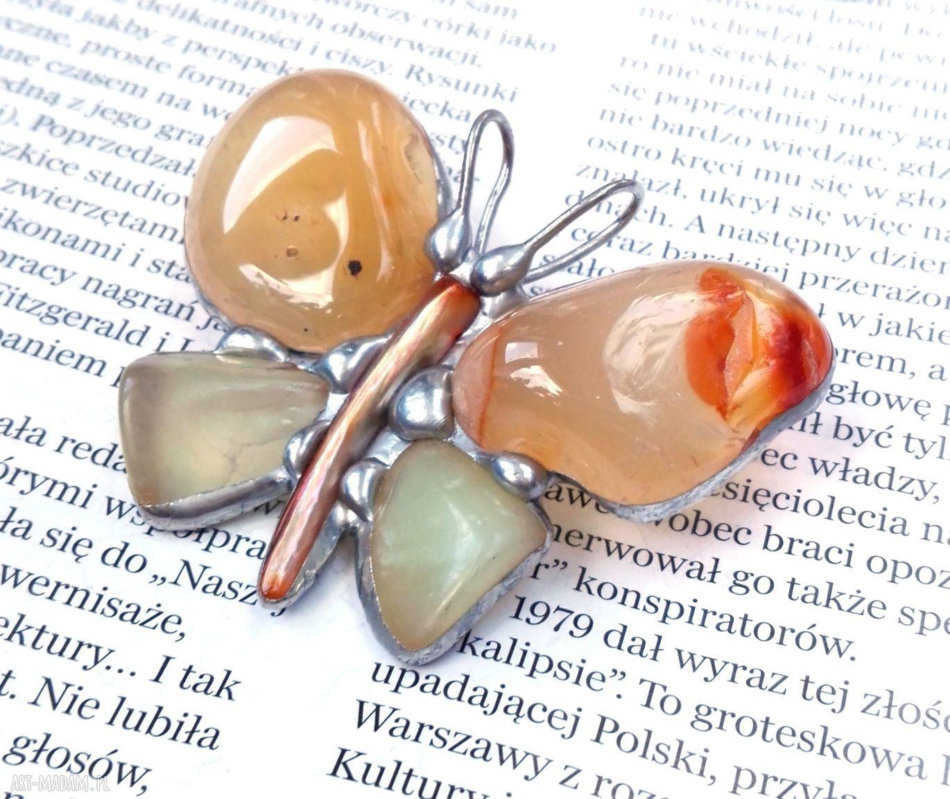 Broszko-wisiorek Motyl z karneolem - rękodzieło art-Madam.pl