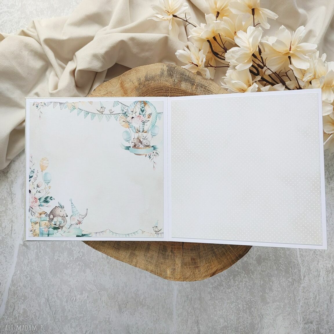 Mini album harmonijkowy Oh, baby na narodziny - pamiątka w stylu scrapbooking
