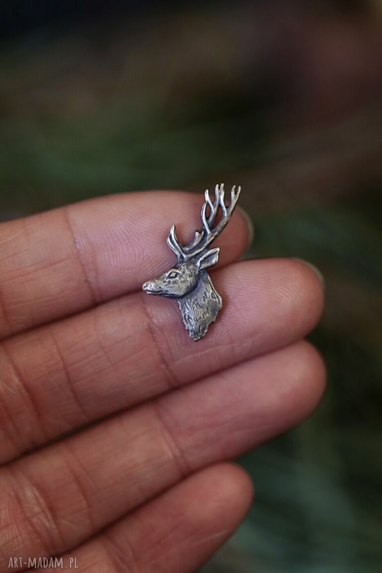 Mini broszka pin z jeleniem ze srebra 925