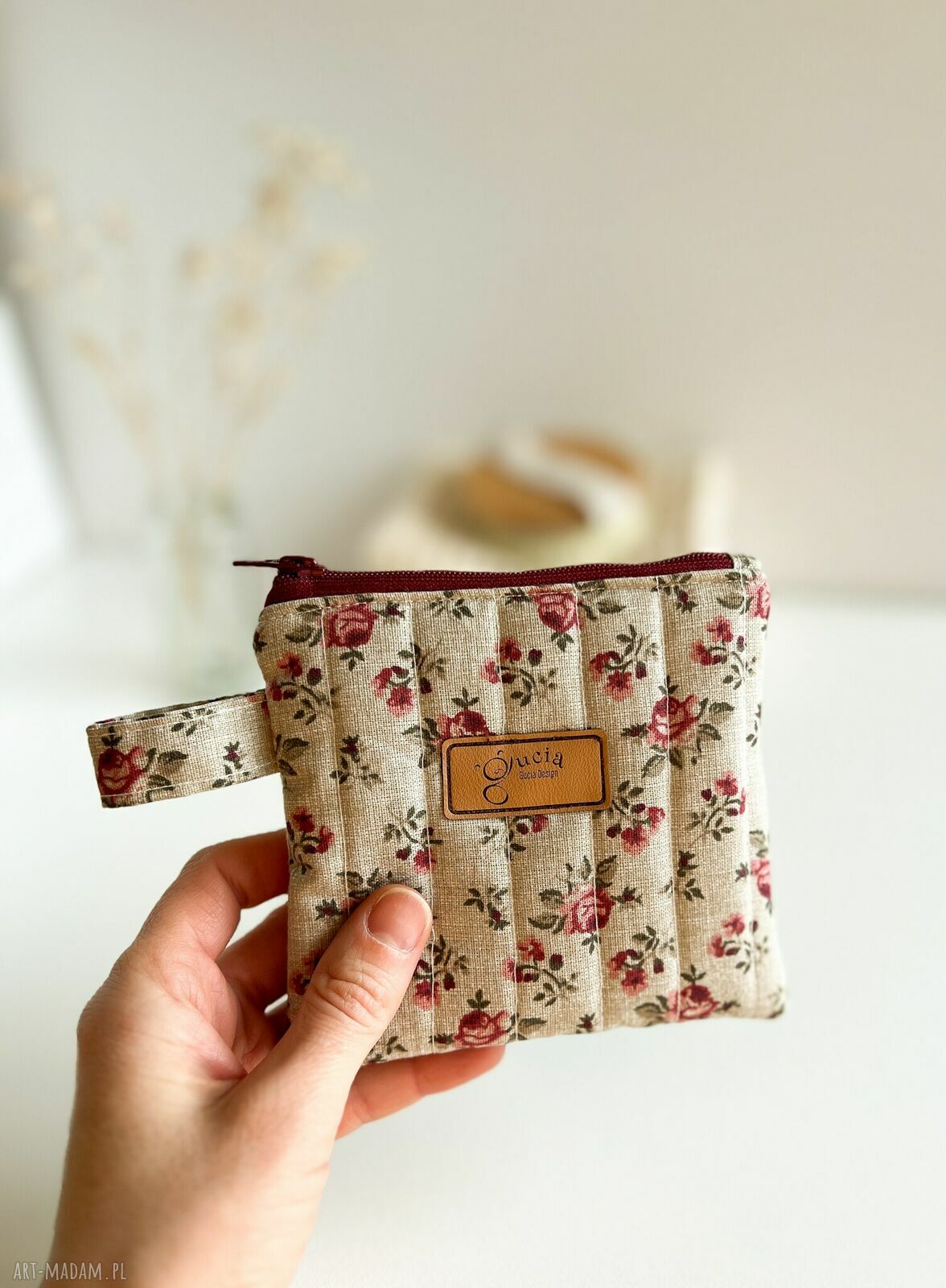 Mini kosmetyczka w kwiaty - etui na szminkę i drobiazgi