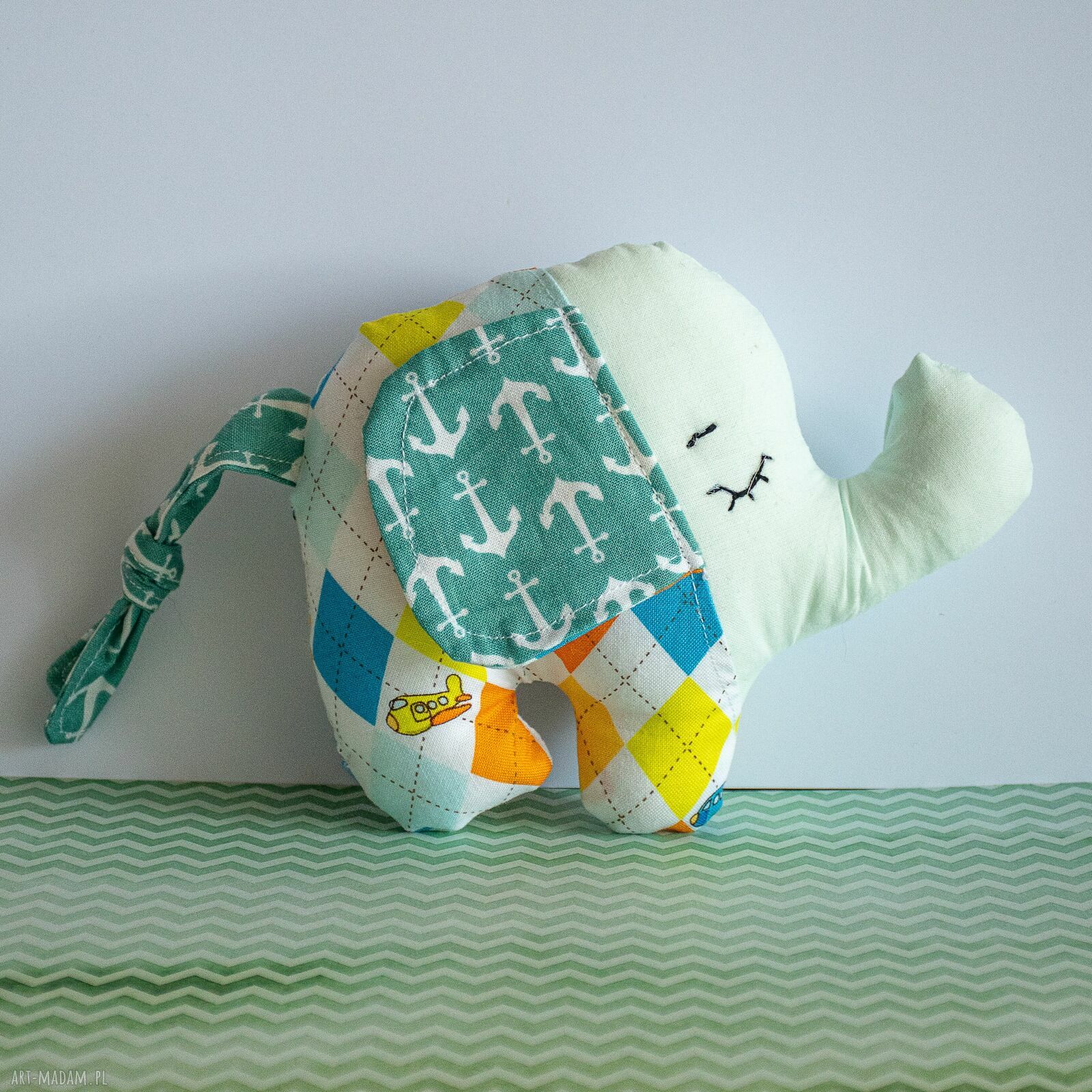 Mini słonik Adaś - ręcznie szyta maskotka 14 cm