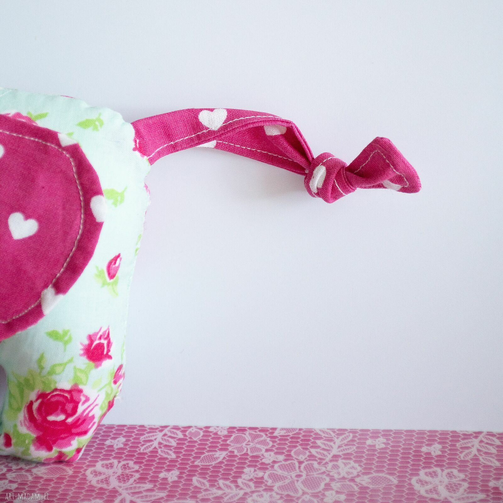 Mini słonik Rózia 14 cm - ręcznie szyta maskotka dla dziecka