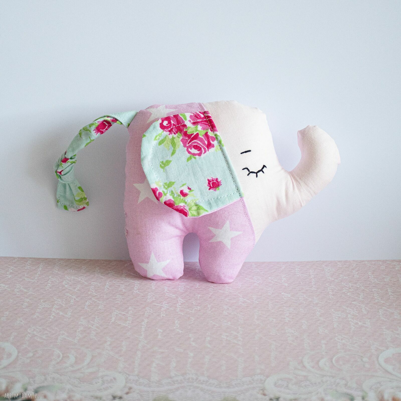 Mini słonik Malinka 14 cm - różowa maskotka na szczęście