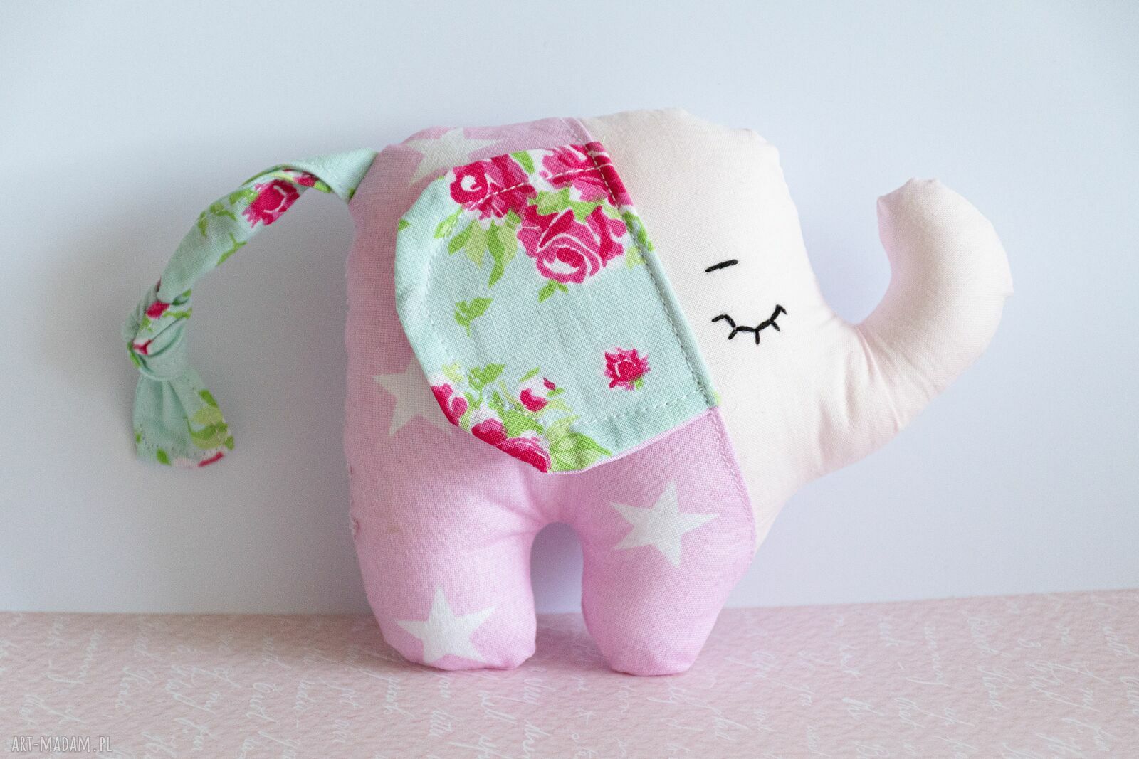 Mini słonik Malinka 14 cm - różowa maskotka na szczęście