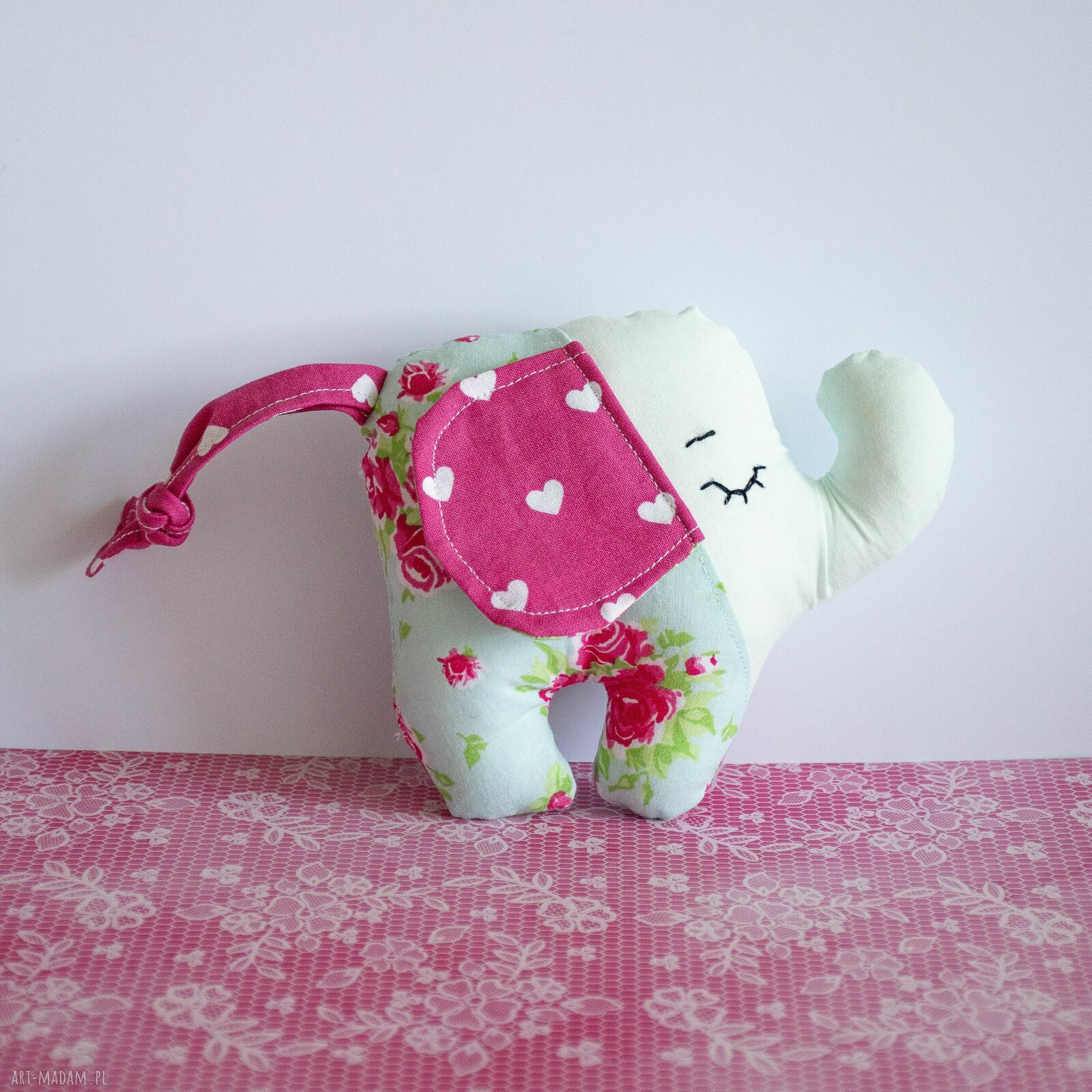 Mini słonik Rózia 14 cm - ręcznie szyta maskotka dla dziecka