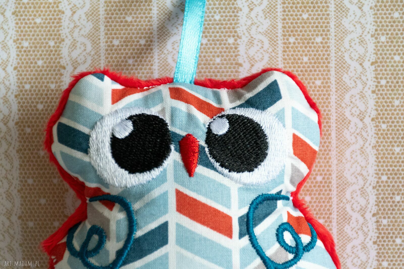 Mini sówka Oluś 10 cm - haftowana maskotka do zawieszenia