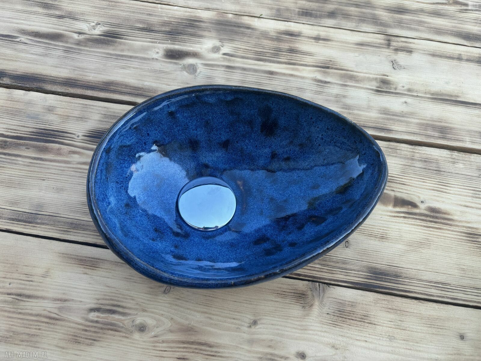 Ręcznie robiona mini umywalka ceramiczna w kształcie jajka