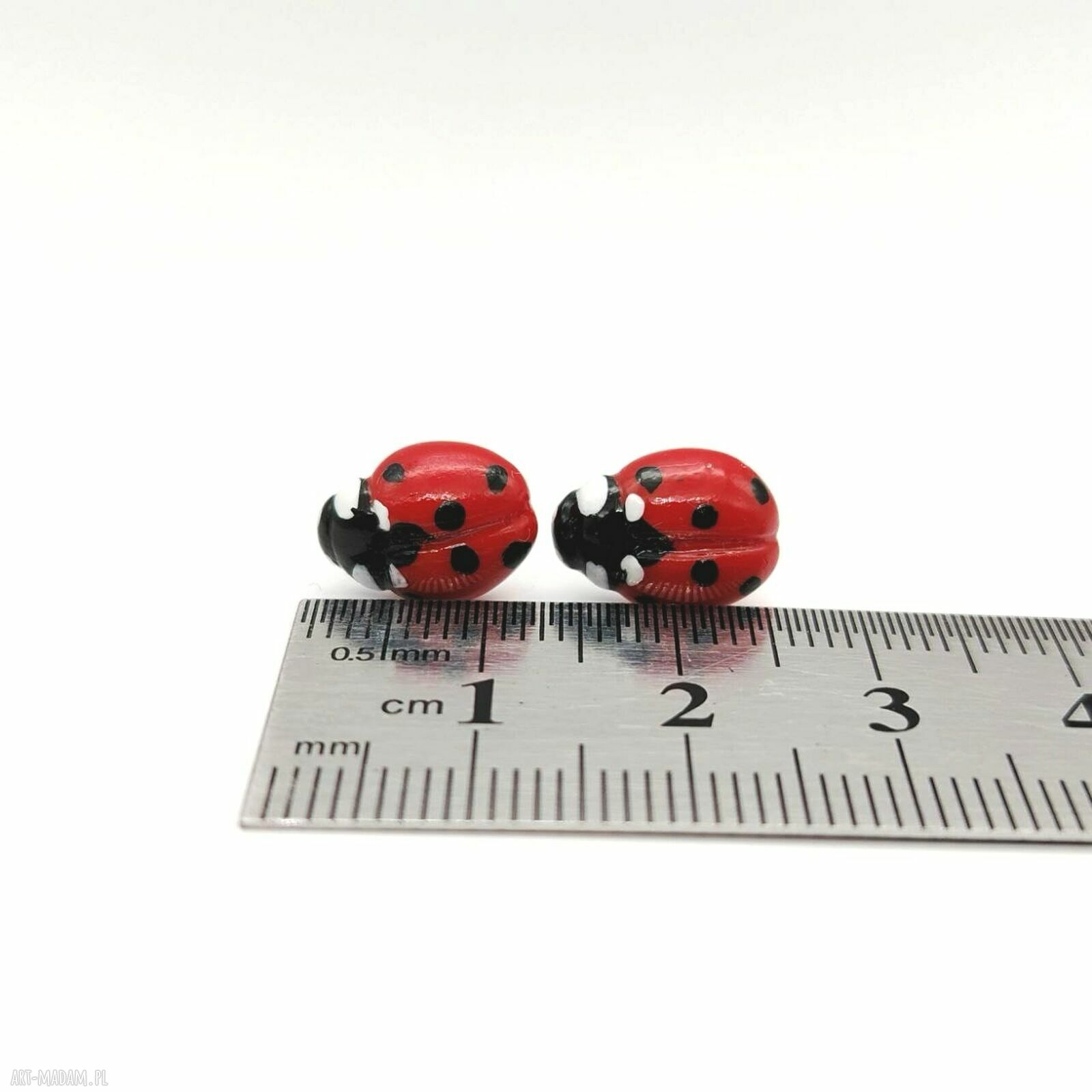 Miniaturowe biedronki - ręcznie robione kolczyki sztyfty