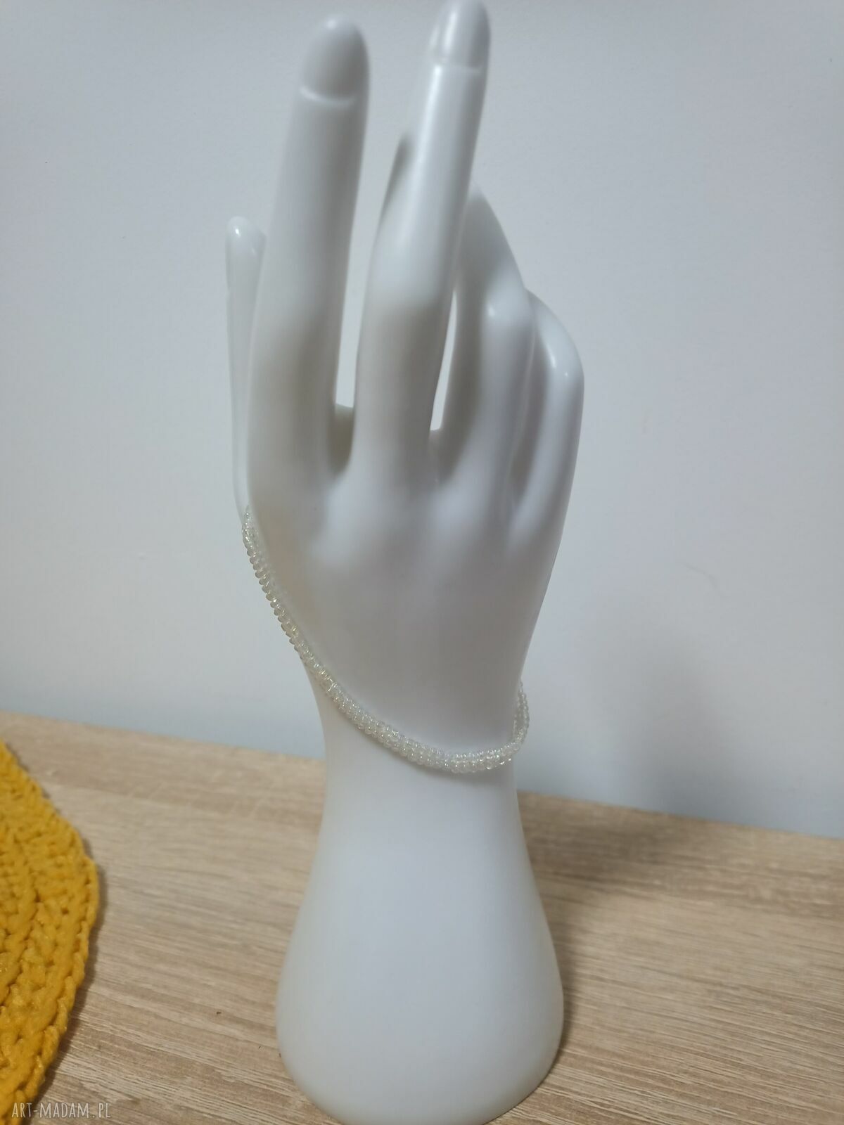 Minimalistyczna bransoletka ze srebrnych koralików - ręcznie szyta