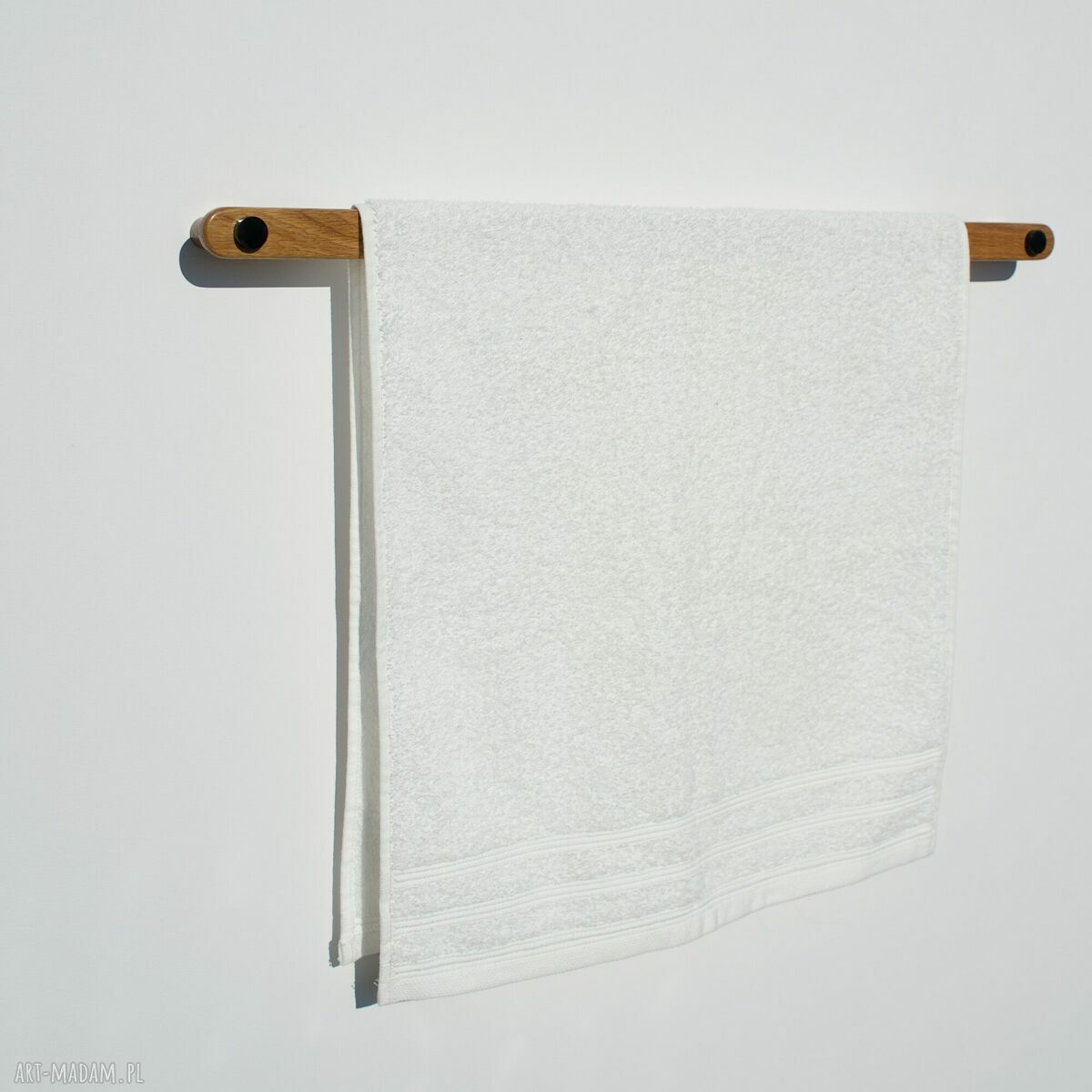 Długi wieszak dębowy do łazienki 70 cm - minimalistyczny z haczykami