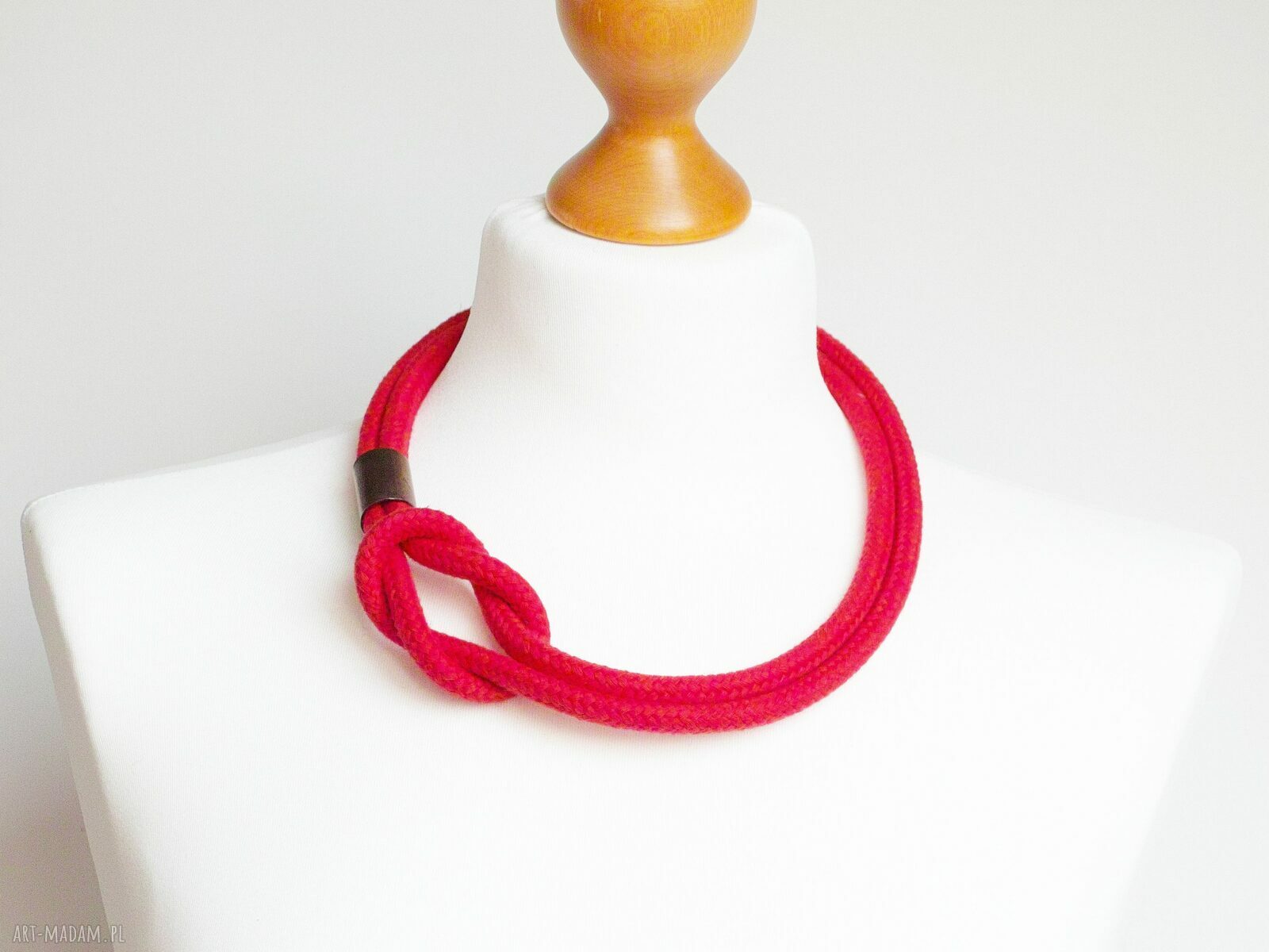 Minimalistyczny naszyjnik z liny w kolorze czerwonym (48 cm)