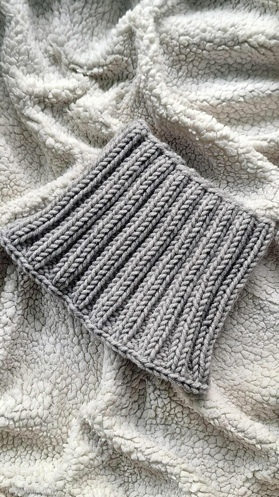 Minimalistyczny szary komin na drutach - damski golf handmade, delikatnie ciepły