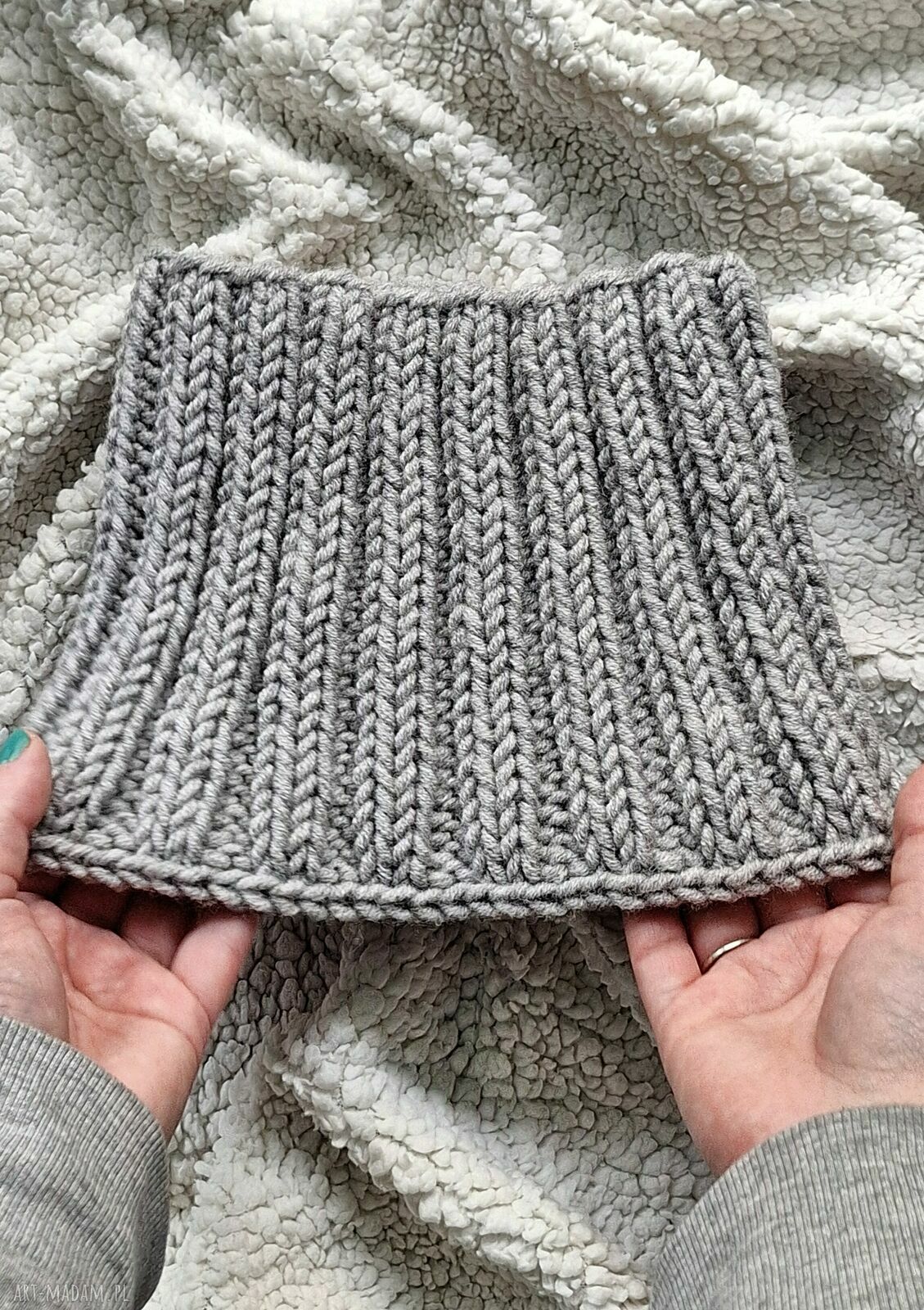 Minimalistyczny szary komin na drutach - damski golf handmade, delikatnie ciepły