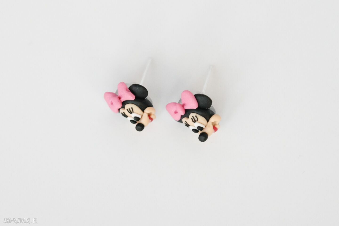 Myszka Minnie - kolczyki wkręty z modeliny Fimo (12x12 mm)
