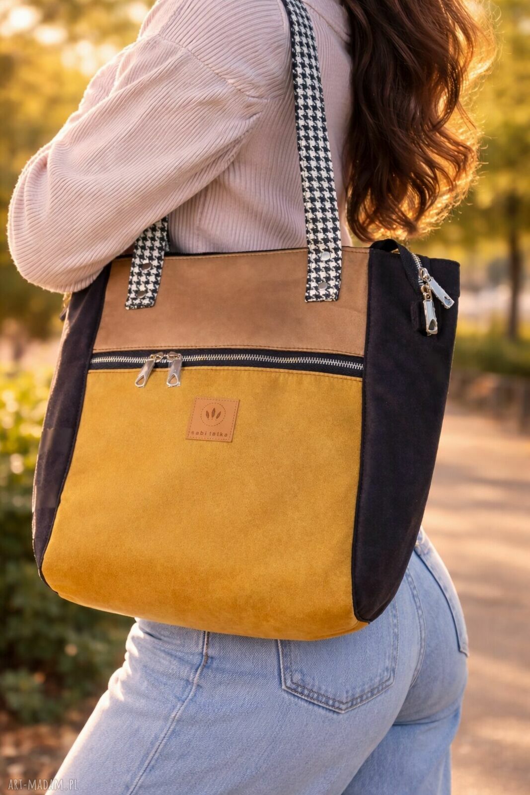 Miodowo-czarna torba Shopper z nubuku Nevada na ramię