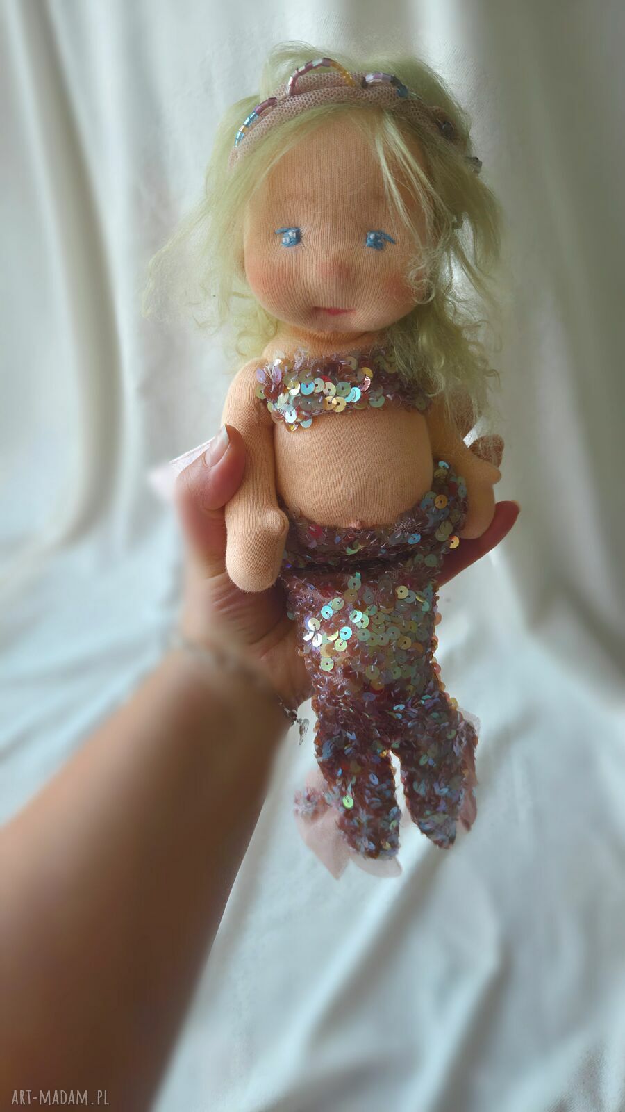 Mira - ręcznie szyta lalka artystyczna 34 cm z naturalnych materiałów