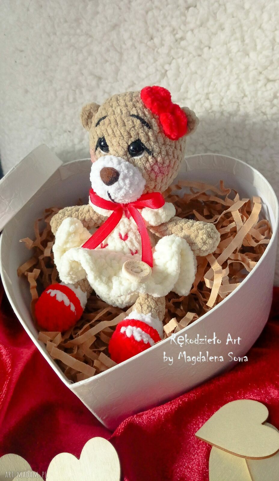 Miś na szydełku - urocza maskotka handmade na prezent dla dziecka