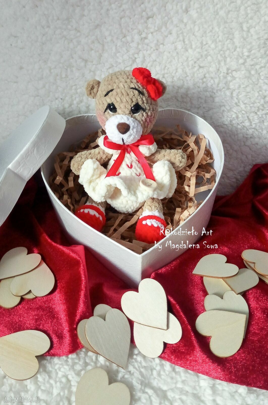 Miś na szydełku - urocza maskotka handmade na prezent dla dziecka