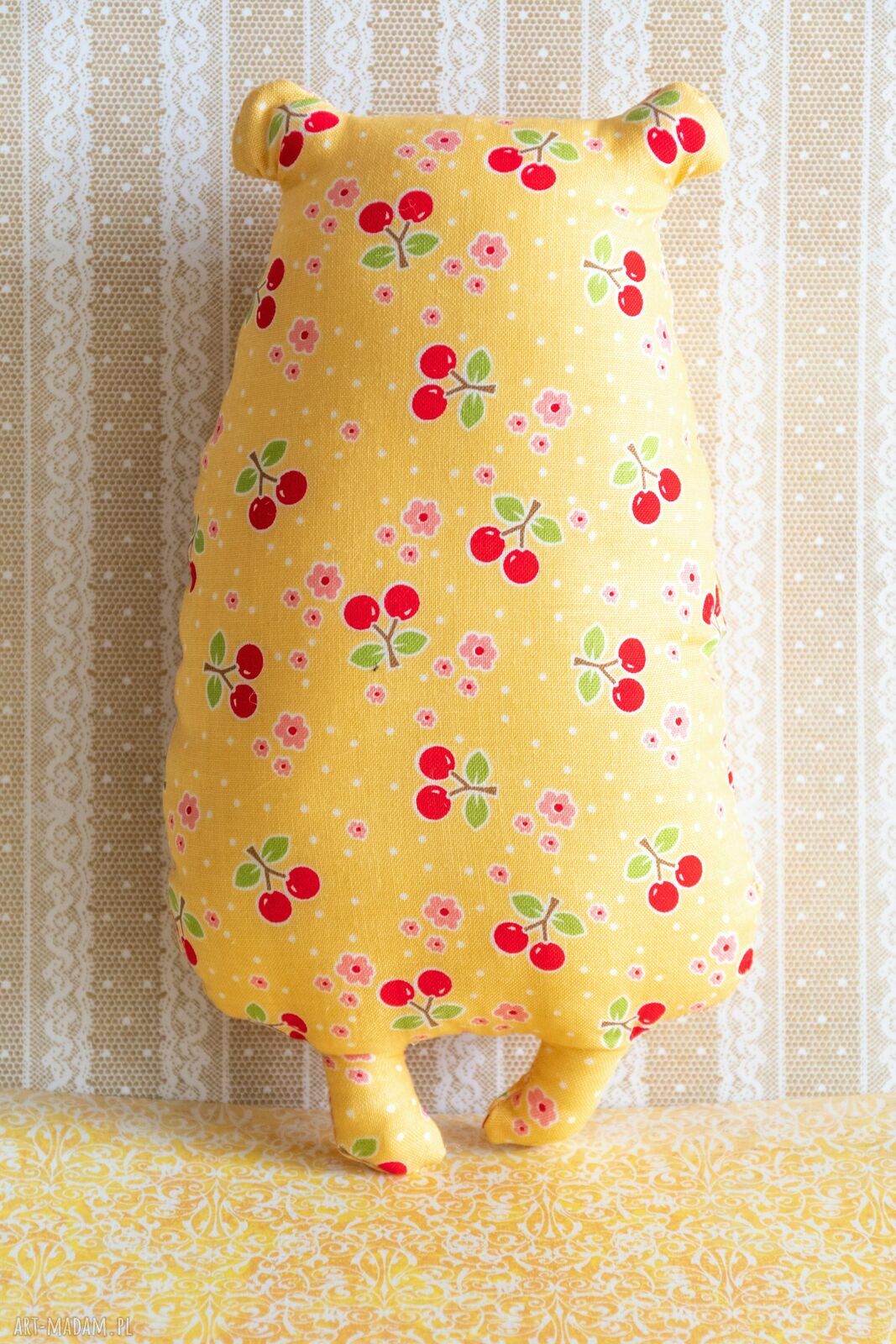 Miś serduszko - Zuzia, 21 cm - maskotka z wisienkami (handmade)