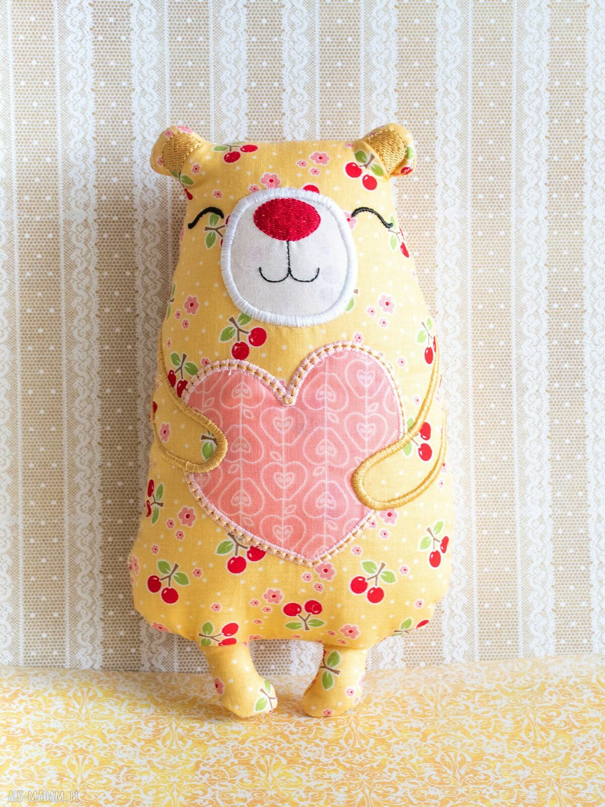 Miś serduszko - Zuzia, 21 cm - maskotka z wisienkami (handmade)
