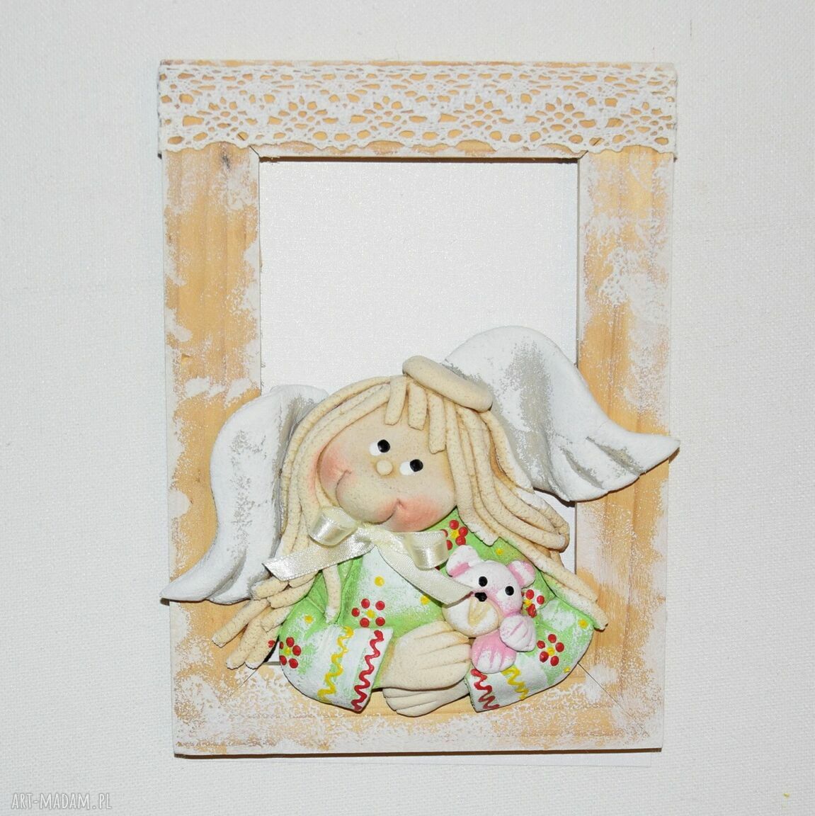 Miś Świat Poznaje - aniołek z masy solnej w ramce 13,5x18 cm dla dziewczynki