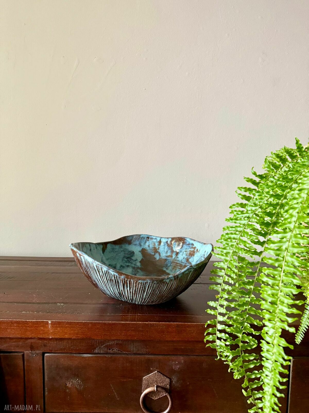 Misa ceramiczna Deep Lines - ręcznie robiona miska na owoce, sałatki i dekoracje