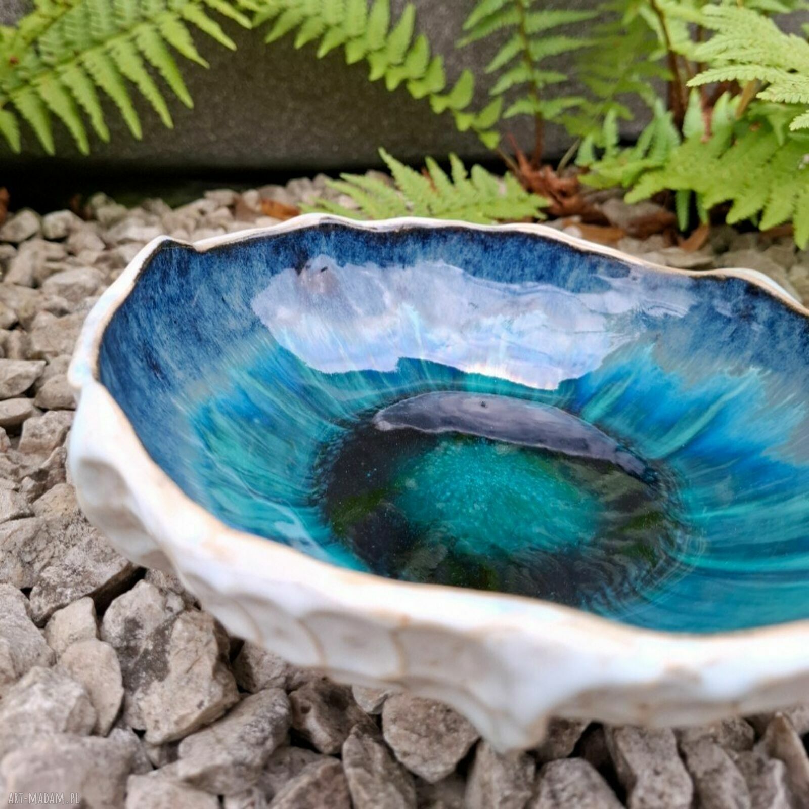 Ręcznie lepiona misa ceramiczna Muszla w turkusowo-granatowych odcieniach