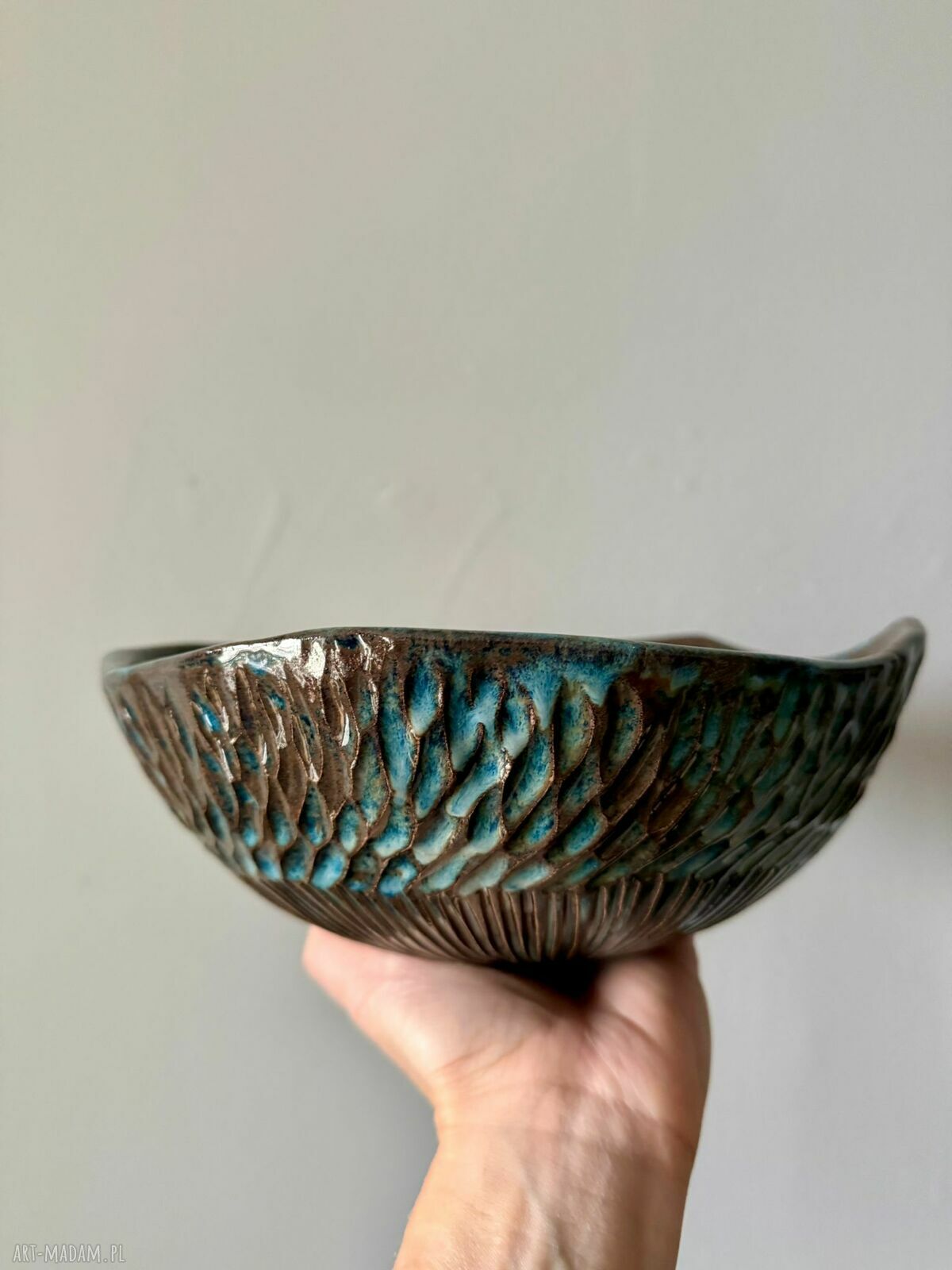 Misa ceramiczna z kolekcji Deep Lines - ręcznie szkliwiona