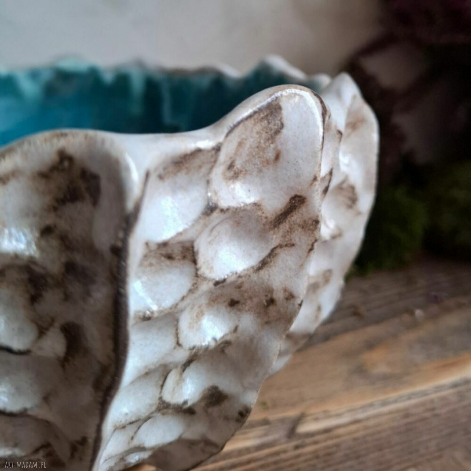 Misa ceramiczna Muszla morska - ręcznie lepiona z granatowym i turkusowym szkliwem