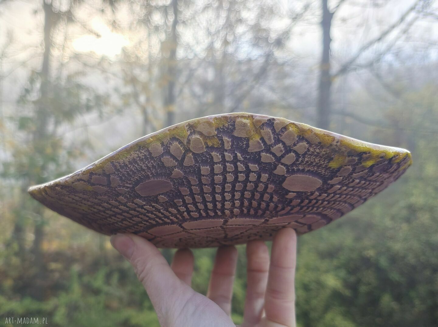 Ceramiczna misa z koronką c794 - rękodzieło na owoce i dekorację stołu