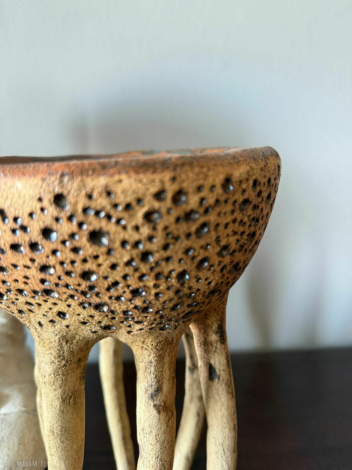Misa ceramiczna z kolekcji „Morskie opowieści” - mała rzeźba do Twojego wnętrza